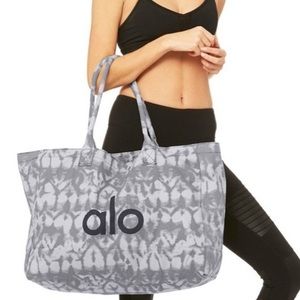 Alo yoga shopper tote